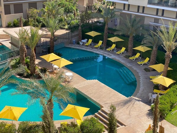 Indoor pool, outdoor pool