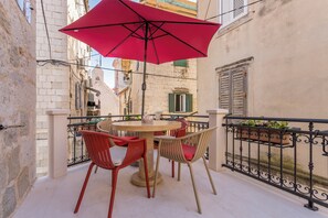 Classic Apartment, 1 Bedroom, Non Smoking | Terrace/patio - Villa Erede (Split)