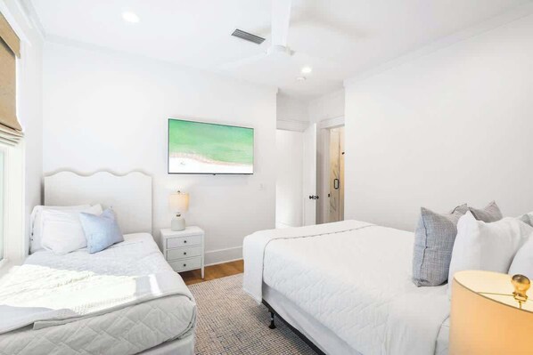 4 bedrooms, iron/ironing board, travel crib, free WiFi