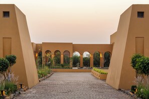 Property entrance - Aaramgah Jawai Resort & Spa, A Member Of Radisson Individuals Retreat (Bali)