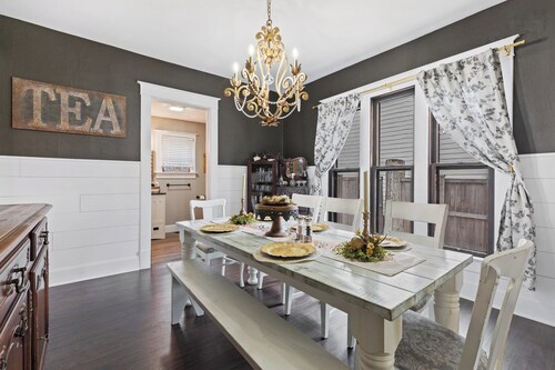 The Winston House - Cozy 3Br/2BA