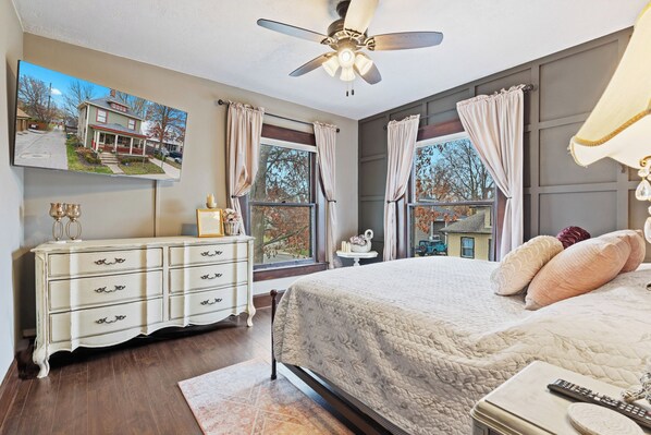 3 bedrooms, iron/ironing board, free WiFi, bed sheets