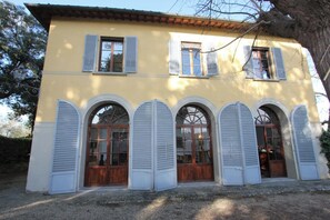 Front of property - Villa Poggio Al Vento (Scandicci)