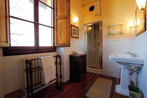 Villa, Garden View | Bathroom