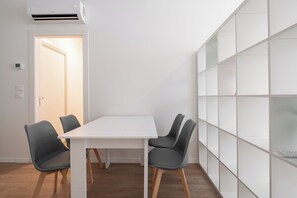 Comfort Apartment | In-room dining