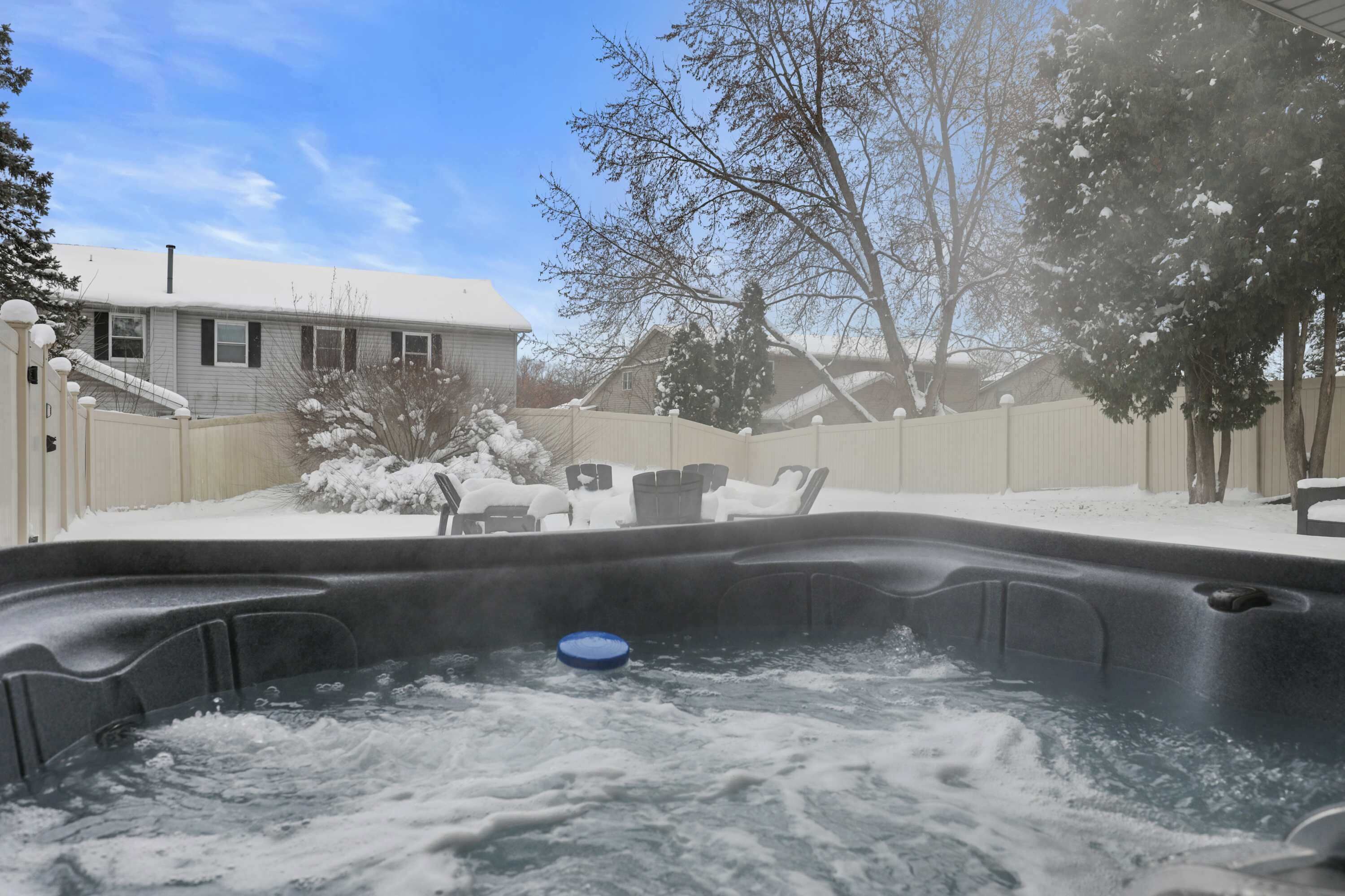 Bañera de hidromasaje al aire libre