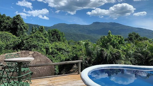 Rent FEB MAR APR MAY: Refuge with Pool and Stunning View in the Atlantic Forest