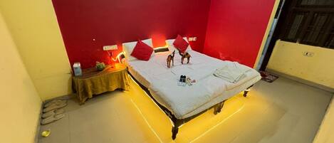 1 chambre, fer et planche à repasser, Wi-Fi, draps fournis