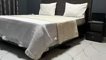 Deluxe Double Room, City View | Iron/ironing board, free WiFi