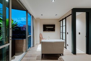 Apartment | 1 bedroom, Internet - w Loft Twin Low Floor (Medellín)