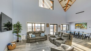 منزل (5 Bedrooms) | المنشأة من الداخل