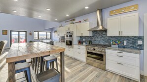 منزل (5 Bedrooms) | المنشأة من الداخل