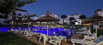 Enjoy a unique stay in the center of Cabo Negro - Apartment with swimming pool 