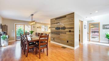 Rumah (5 Bedrooms) | Interior