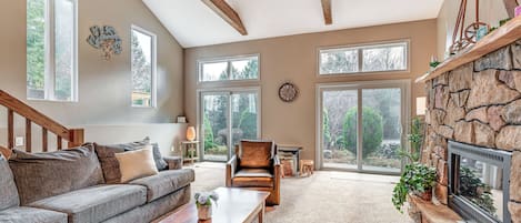 House (5 Bedrooms) | Front of property