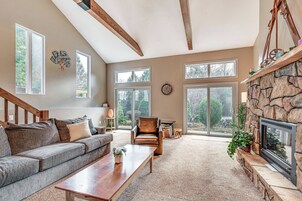 House (5 Bedrooms) | Front of property