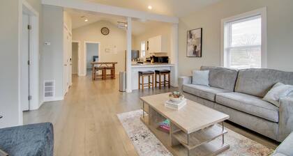 < 1 Mi to Lake Ontario: Oswego Group Retreat