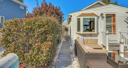 Walk to Beach: Water-view Abode in Portsmouth!