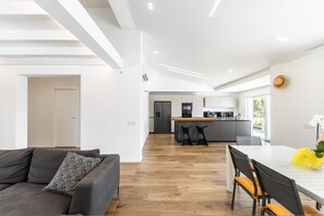 2 bedrooms - Flaben Luxury Villa in Diano Marina (Avola)