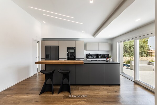 2 bedrooms - Flaben Luxury Villa in Diano Marina (Avola)