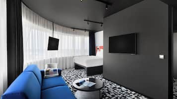 TRIBE Extra Triple | Premium bedding, memory foam beds, in-room safe, desk