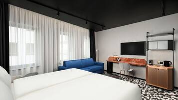 TRIBE EXTRA | 高档床上用品、记忆海绵床垫、客房内保险箱、遮光窗帘