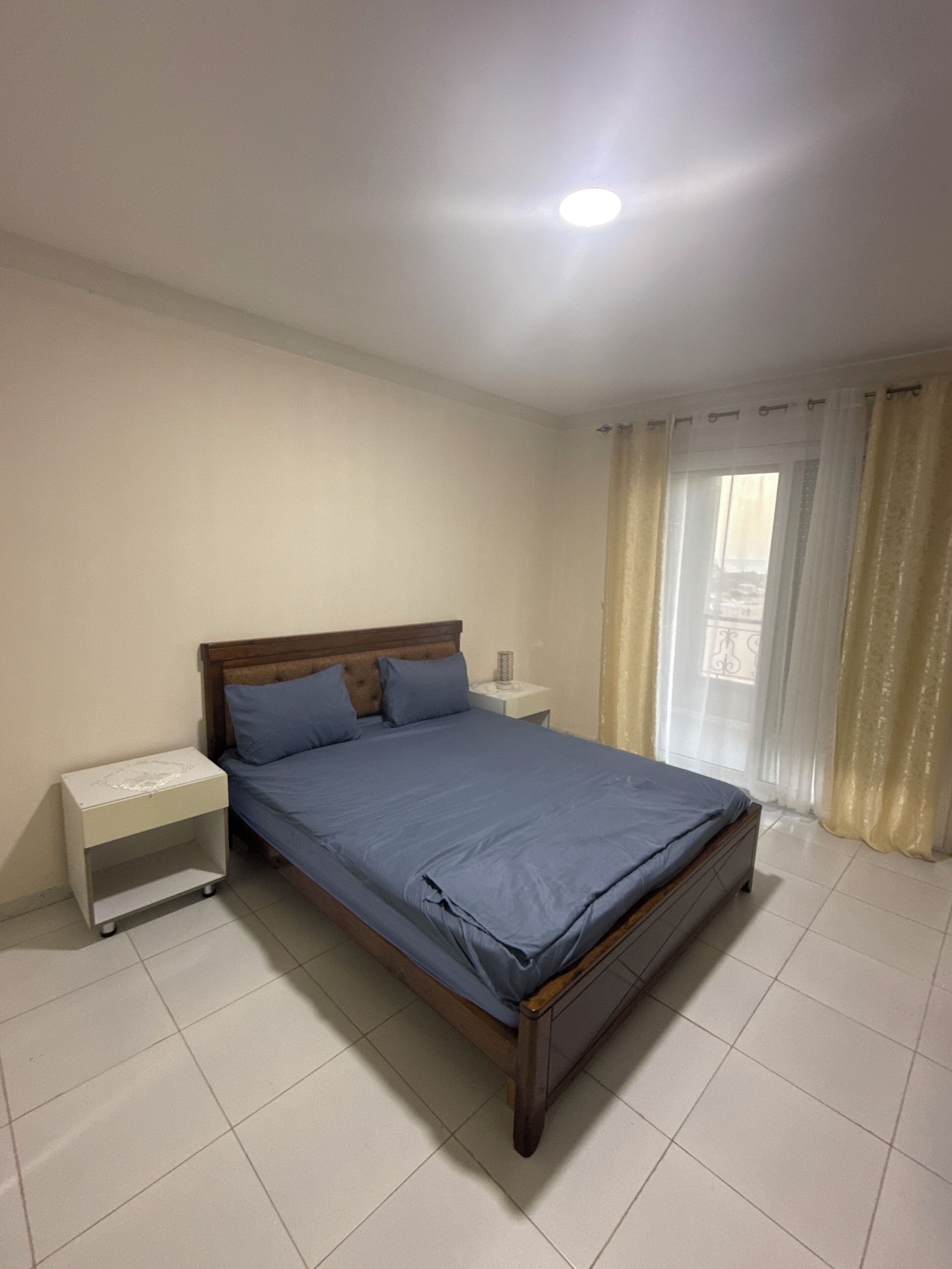1 bedroom, bed sheets