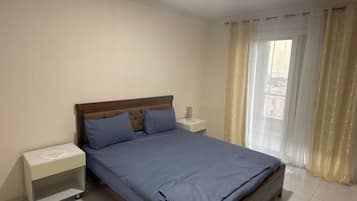 1 bedroom, bed sheets