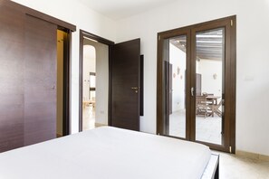 1 室のベッドルーム、アイロン / アイロン台、WiFi (無料)、ベッドシーツ