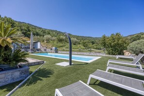 Piscine extérieure, piscine chauffée