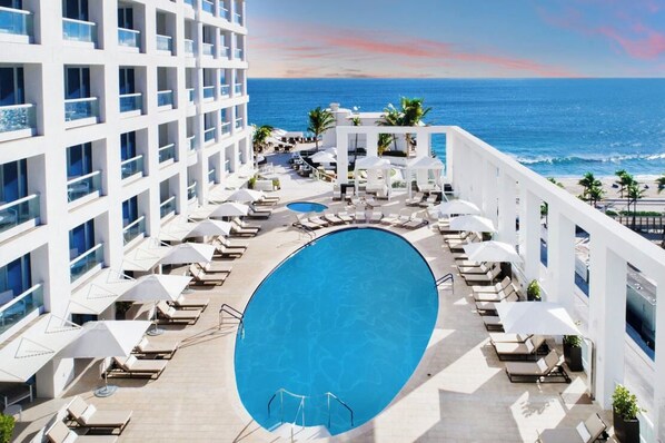 Interior - Chic Beachfront Bliss: Your Perfect 1 BR Retreat ! (Fort Lauderdale)