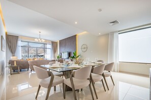 Dining - Coastal Bliss 4BR + Maid's w/ Heated Pool & Jacuzzi in Al Dana Island, Fujairah (Fujairah)