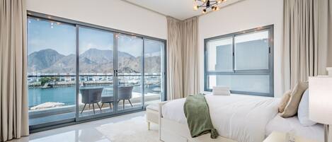 5 多间卧室、客房内保险箱、熨斗/熨衣板、免费 WiFi