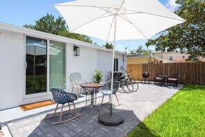 屋外ダイニングエリア