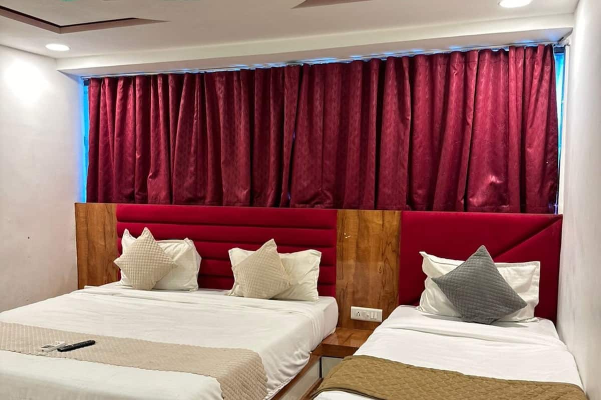 Deluxe Double Room, Multiple Bedrooms, City View | Free WiFi, bed sheets