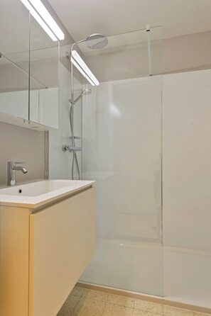 Apartment | Badezimmer