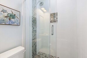 Shower, towels