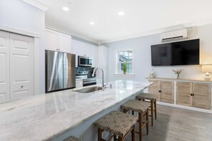Fridge, microwave, oven, stovetop - Cozy Studio Condo in Sebastian! (Sebastian)