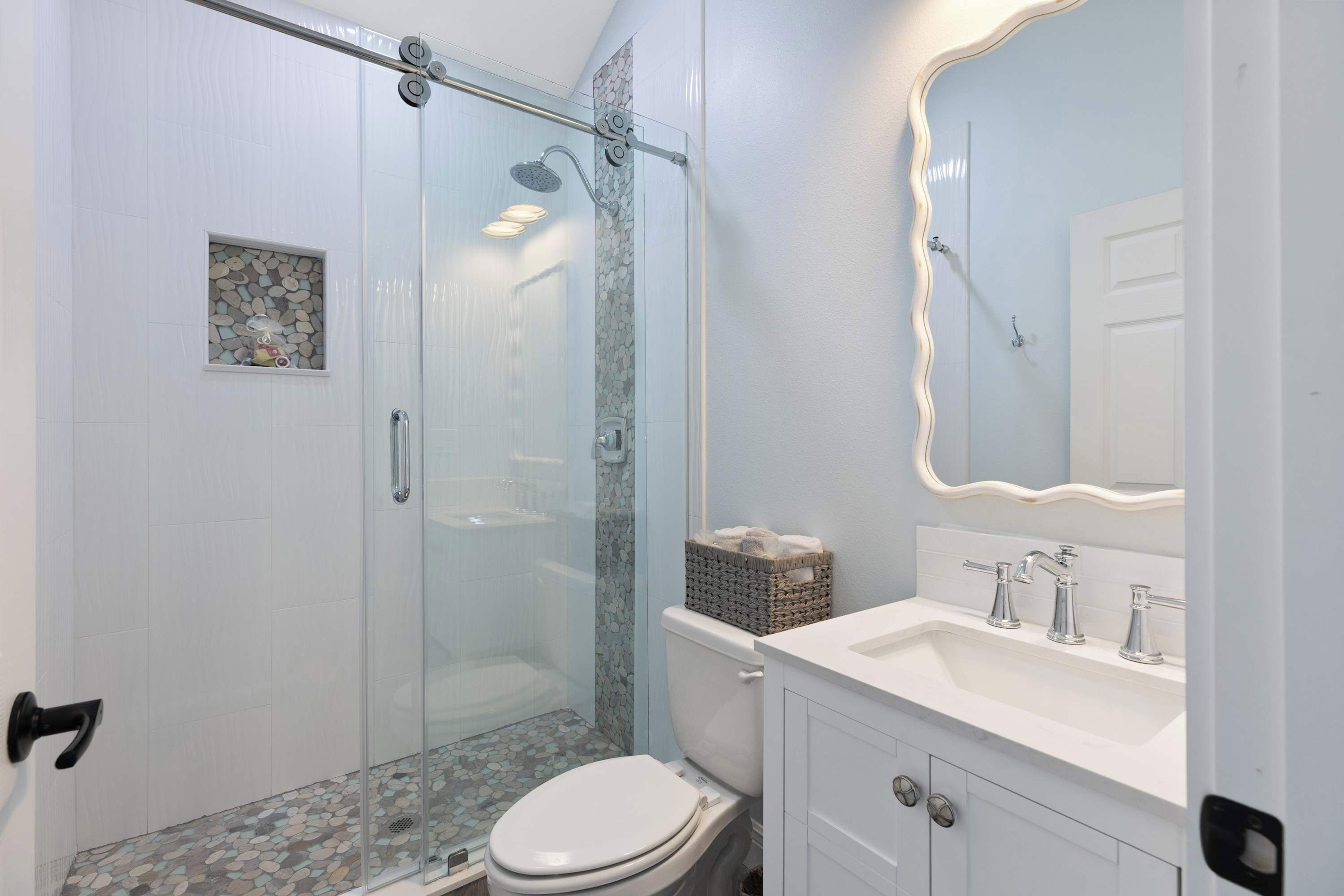 Douche, serviettes fournies