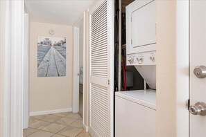 Condo, 2 quartos | Parte interna