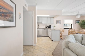 Condo, 2 quartos | Parte interna