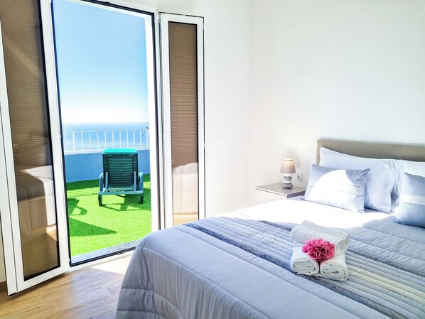 2 bedrooms, iron/ironing board, free WiFi, bed sheets - Casa Caromba | Sunset (Prazeres)