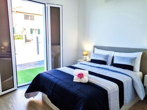 2 chambres, fer et planche à repasser, Wi-Fi gratuit, draps fournis