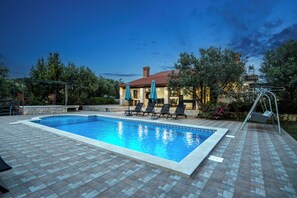 Piscine extérieure