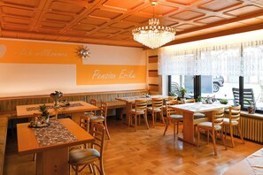 Petit déjeuner continental compris tous les jours