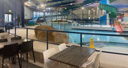 Family&dog-friendly Caravan Near Porthcawl Beaches