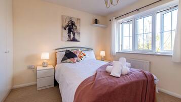 House | 3 bedrooms, free WiFi, bed sheets