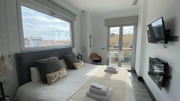 Apartment, 1 Queen-Bett und Schlafsofa (1 Bedroom) | 1 Schlafzimmer, Bügeleisen/Bügelbrett, Bettwäsche