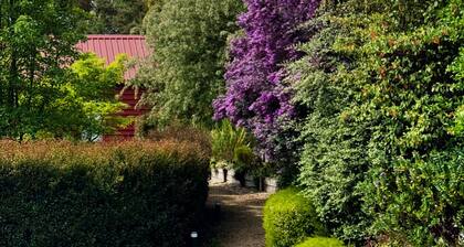 Designed Private Suite in Country Home on 2.6 acres within Daylesford township.