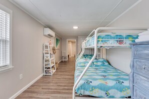 3 bedrooms, WiFi, bed sheets